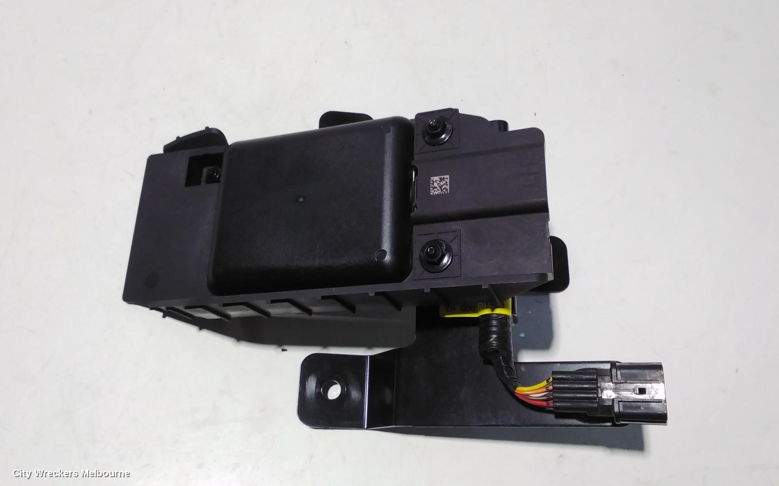 HYUNDAI VELOSTER, JS, 09/2019 - 07/2021, LHR BLIND SPOT MODULE P.N: 95811-J3000: 90455