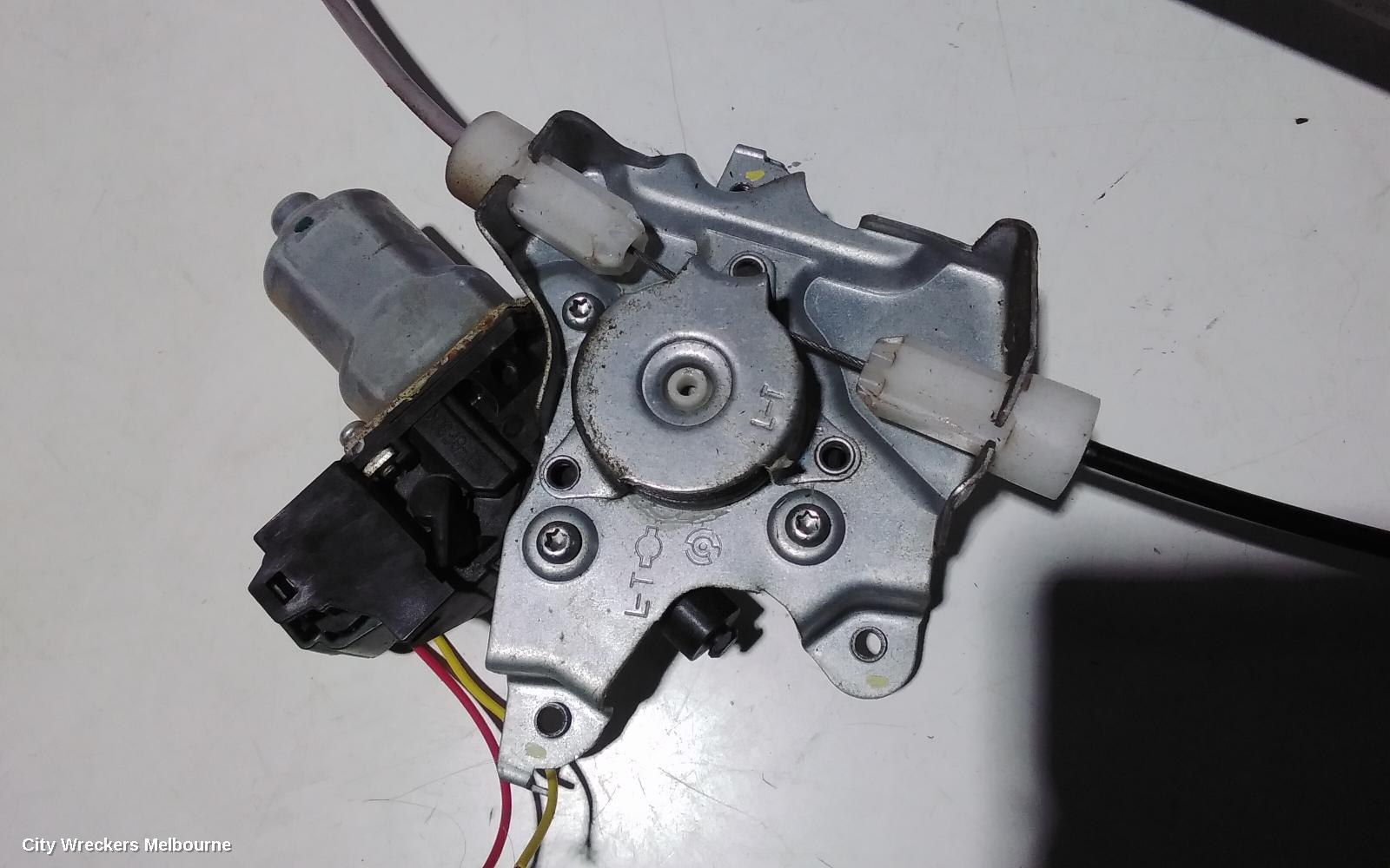 NISSAN NAVARA LEFT FRONT WINDOW REG/MOTOR, NP300, 05/2015 ONWARDS