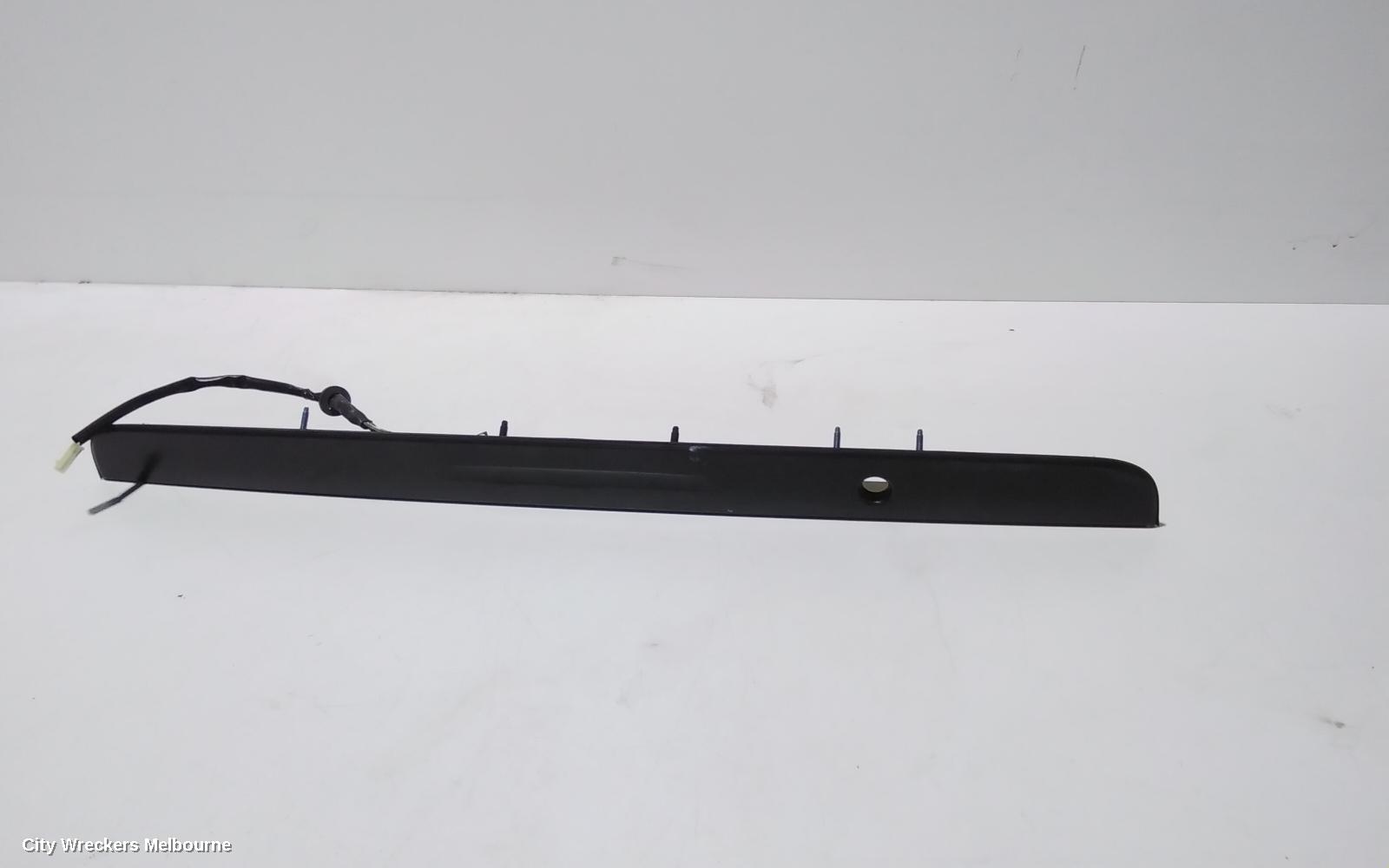 TOYOTA HIACE REAR GARNISH, TAILGATE GARNISH (CENTRE), TRH/KDH, NON CAMERA TYPE, 03/2005 - 04/2019