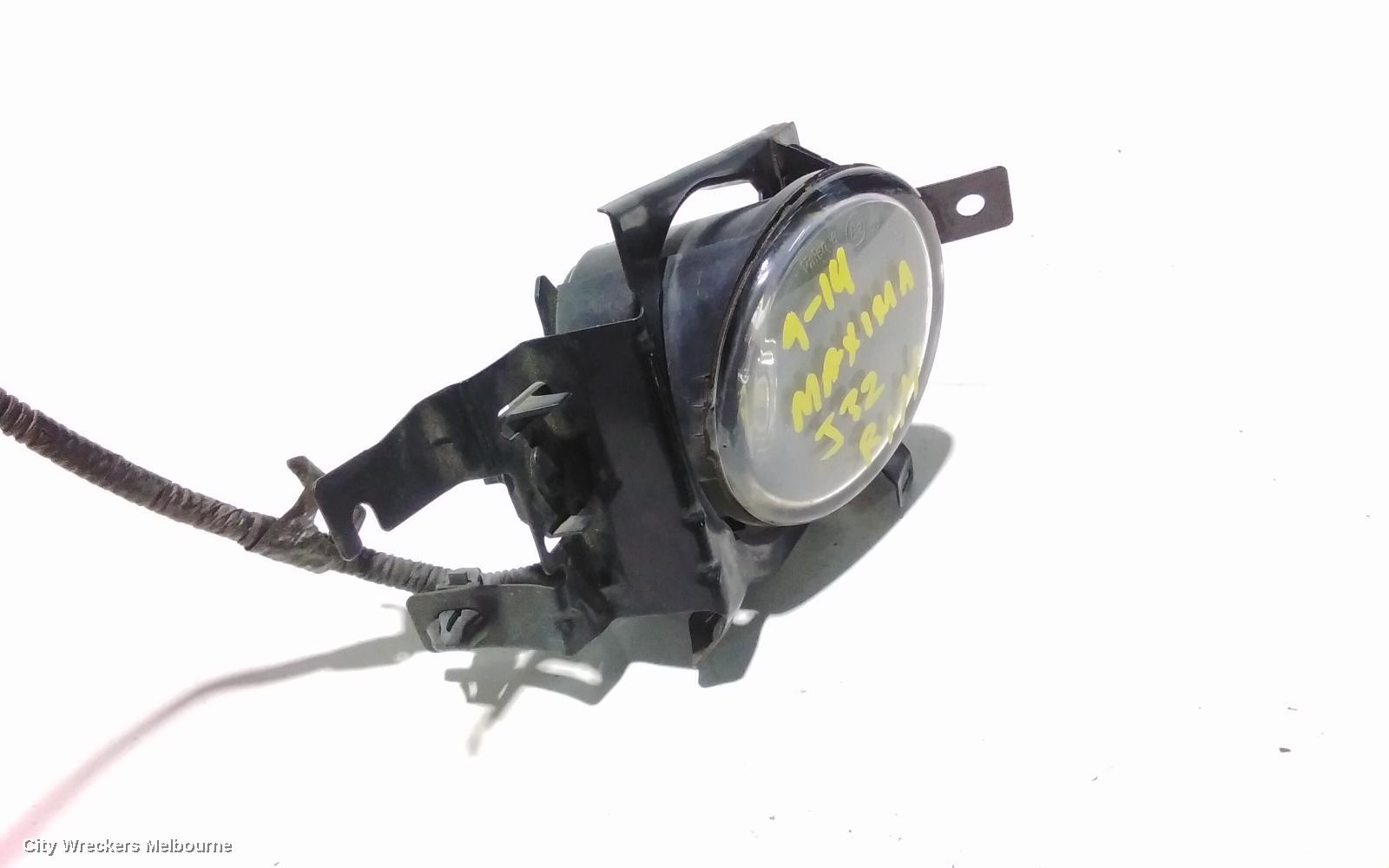 NISSAN MAXIMA RIGHT INDICATOR/FOG/SIDE