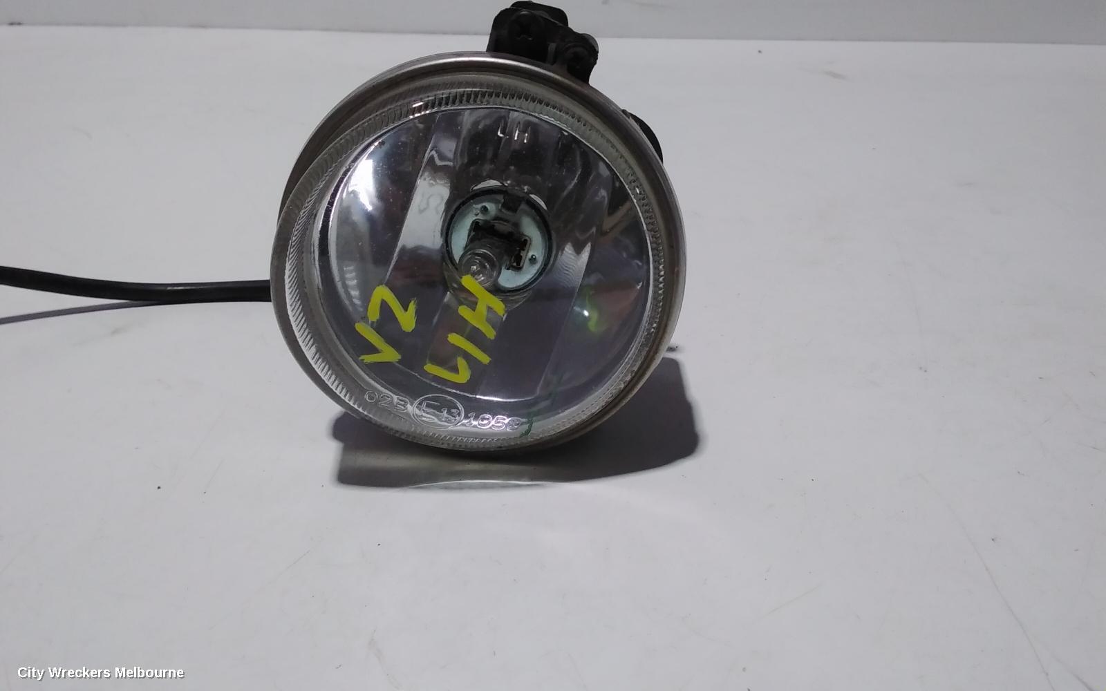 HOLDEN COMMODORE LEFT INDICATOR/FOG/SIDE, BUMPER FOGLAMP, VZ, CALAIS/BERLINA/SVZ, 08/2004 - 09/2007