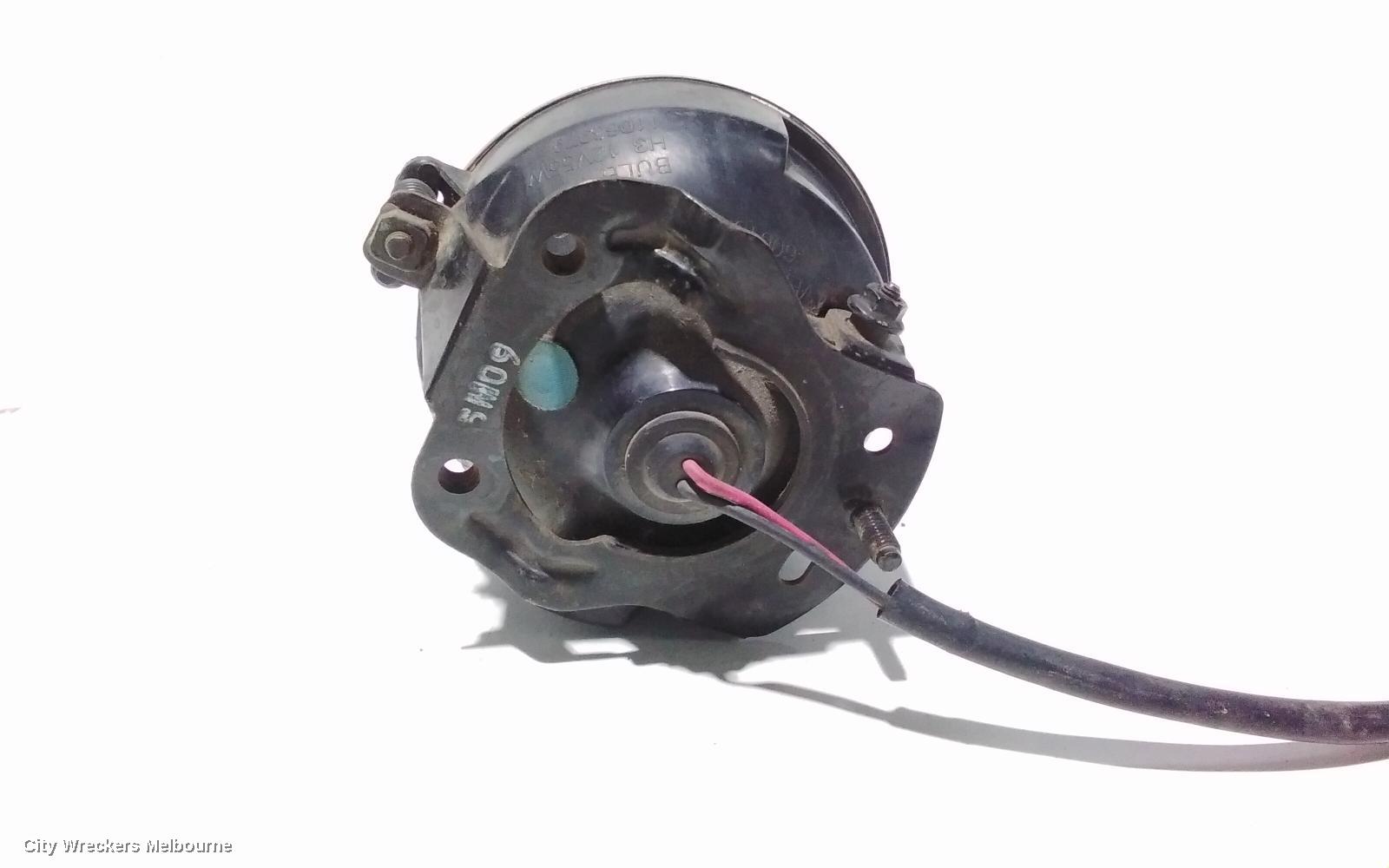 HOLDEN COMMODORE LEFT INDICATOR/FOG/SIDE, BUMPER FOGLAMP, VZ, CALAIS/BERLINA/SVZ, 08/2004 - 09/2007