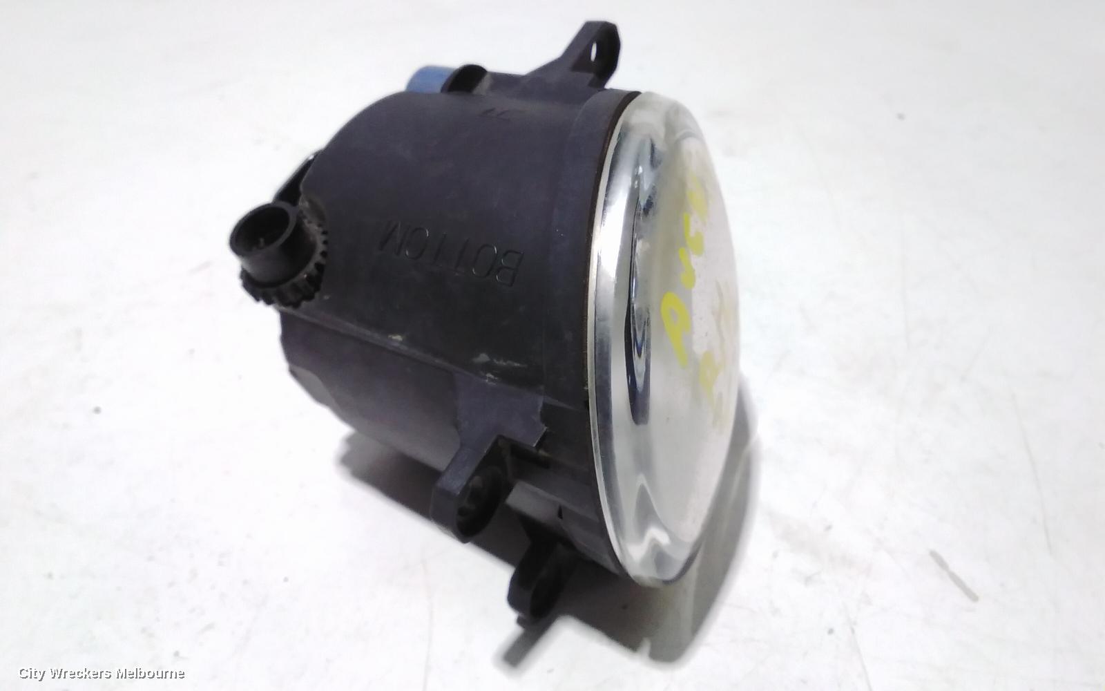 TOYOTA AVENSIS LEFT INDICATOR/FOG/SIDE, BUMPER FOGLAMP, ACM21R, 12/2003 - 12/2010