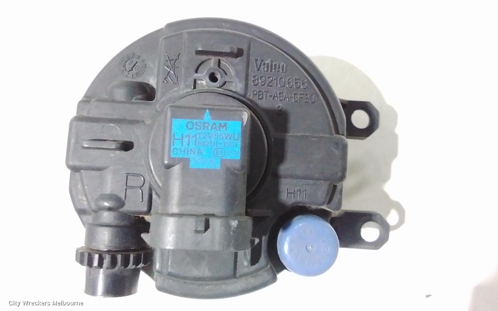TOYOTA AVENSIS LEFT INDICATOR/FOG/SIDE, BUMPER FOGLAMP, ACM21R, 12/2003 - 12/2010