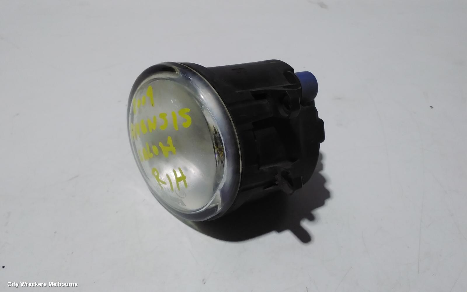 TOYOTA AVENSIS RIGHT INDICATOR/FOG/SIDE, BUMPER FOGLAMP, ACM21R, 12/2003 - 12/2010