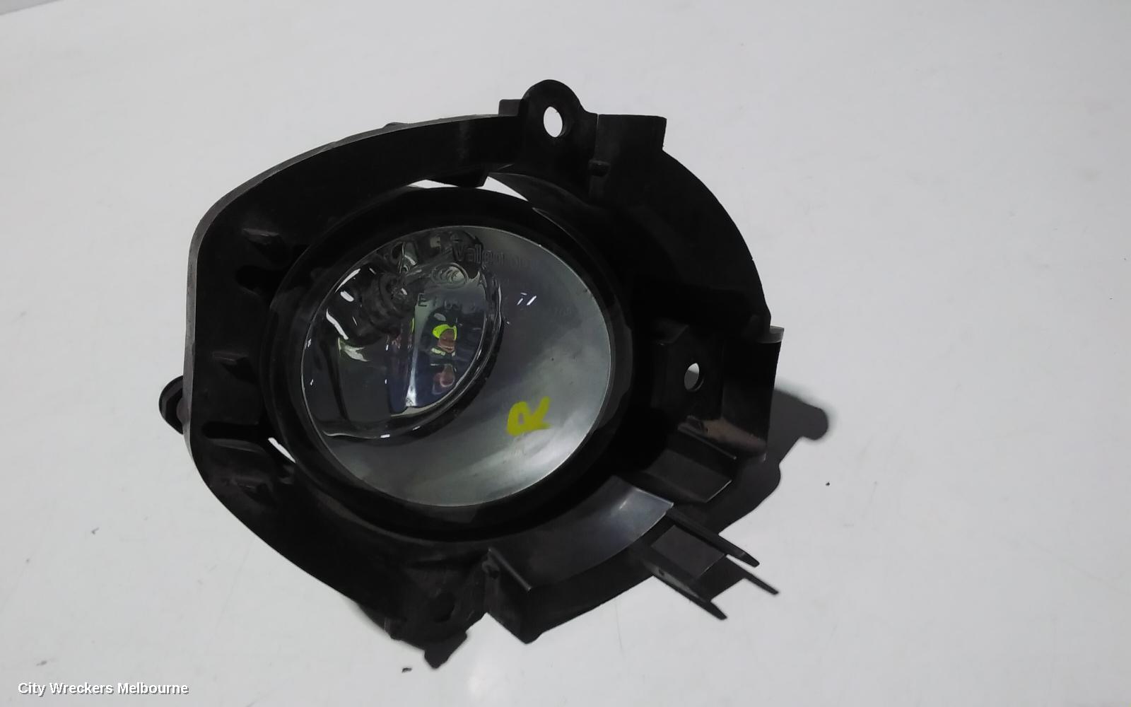 TOYOTA RAV4 RIGHT INDICATOR/FOG/SIDE, BUMPER FOGLAMP, ACA33, 11/2005 - 11/2012