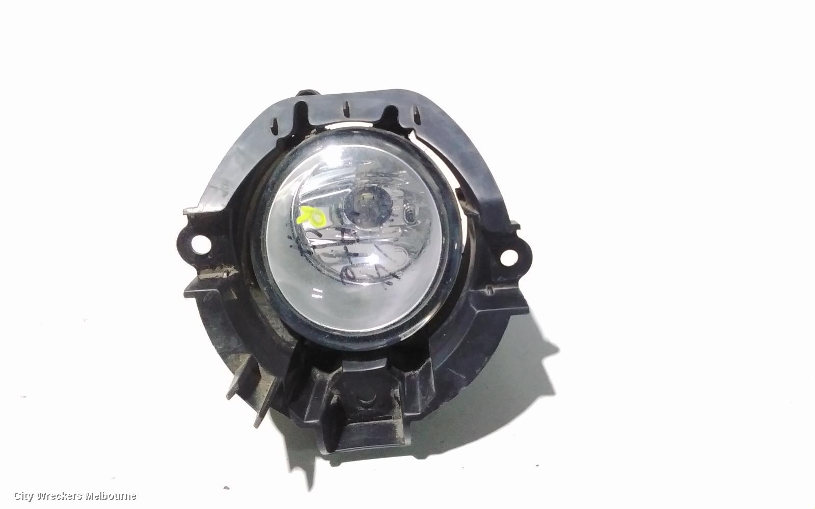 TOYOTA RAV4 RIGHT INDICATOR/FOG/SIDE, BUMPER FOGLAMP, ACA33, 11/2005 - 11/2012