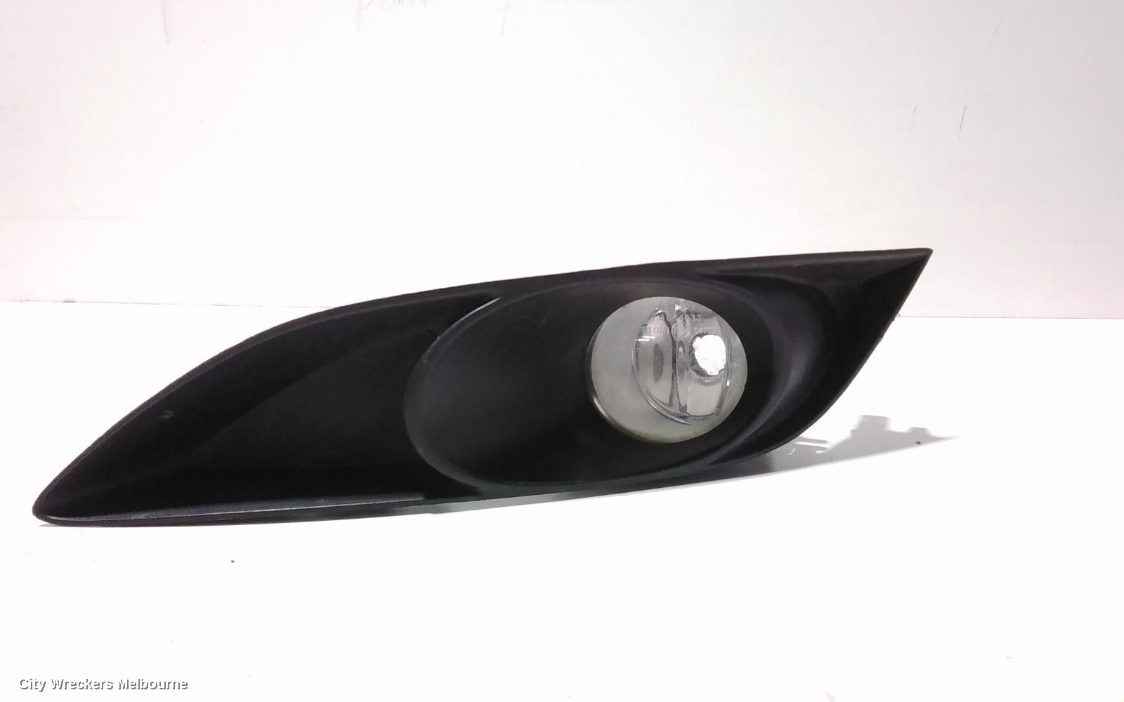 TOYOTA COROLLA LEFT INDICATOR/FOG/SIDE, BUMPER FOGLAMP, ZRE152R, HATCH, 03/2007 - 10/2009