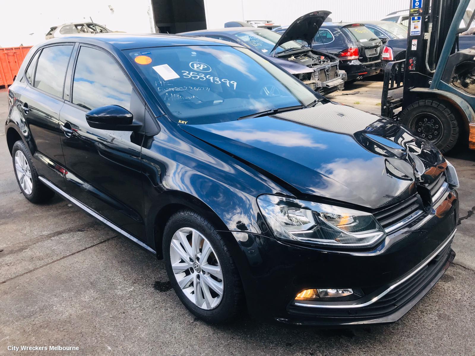 VOLKSWAGEN POLO RIGHT GUARD LINER, 6R, 05/2010 - 09/2017