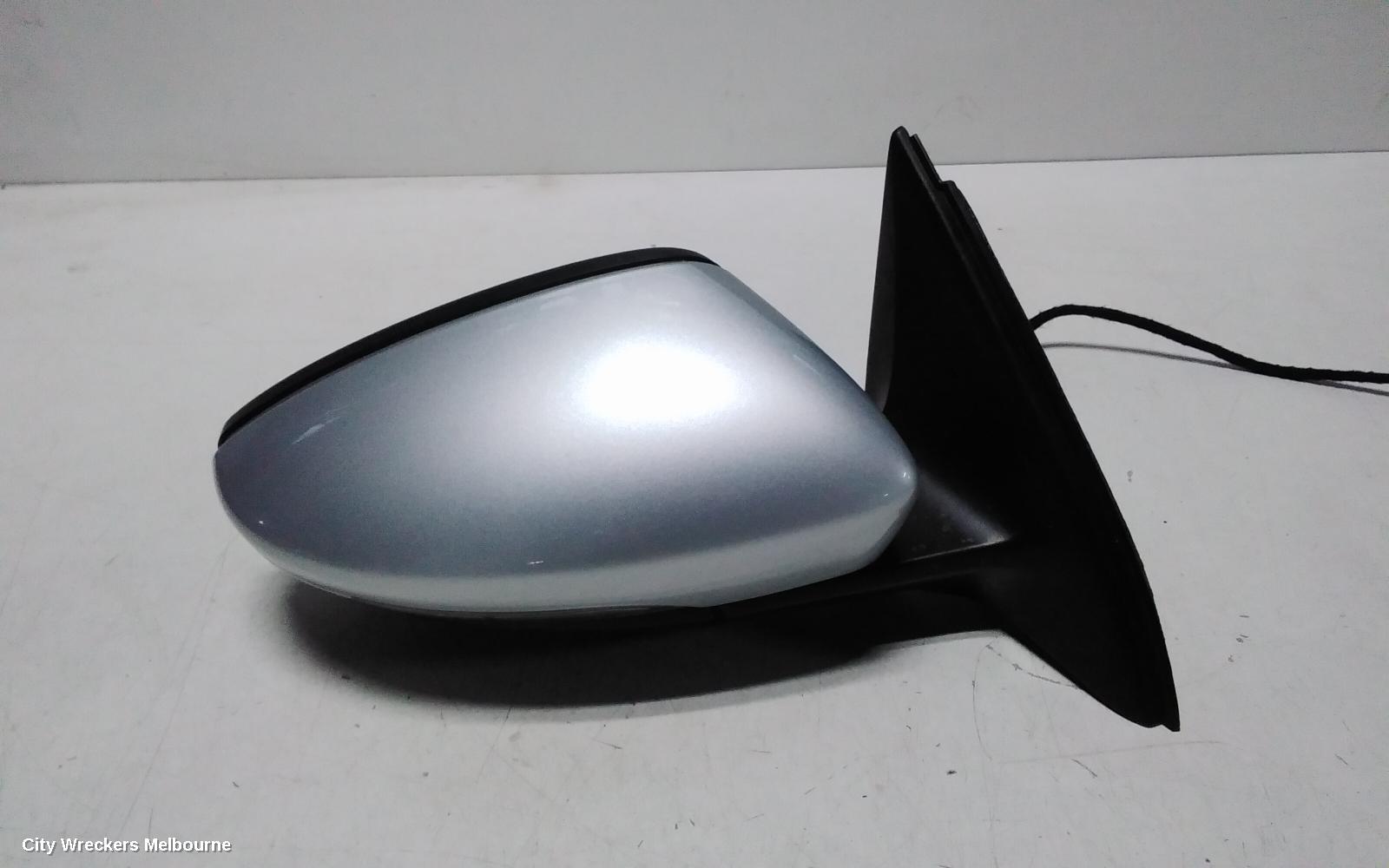 VOLKSWAGEN JETTA RIGHT DOOR MIRROR, 1B, POWER FOLD (6XP CODE), 02/2011 - 10/2014