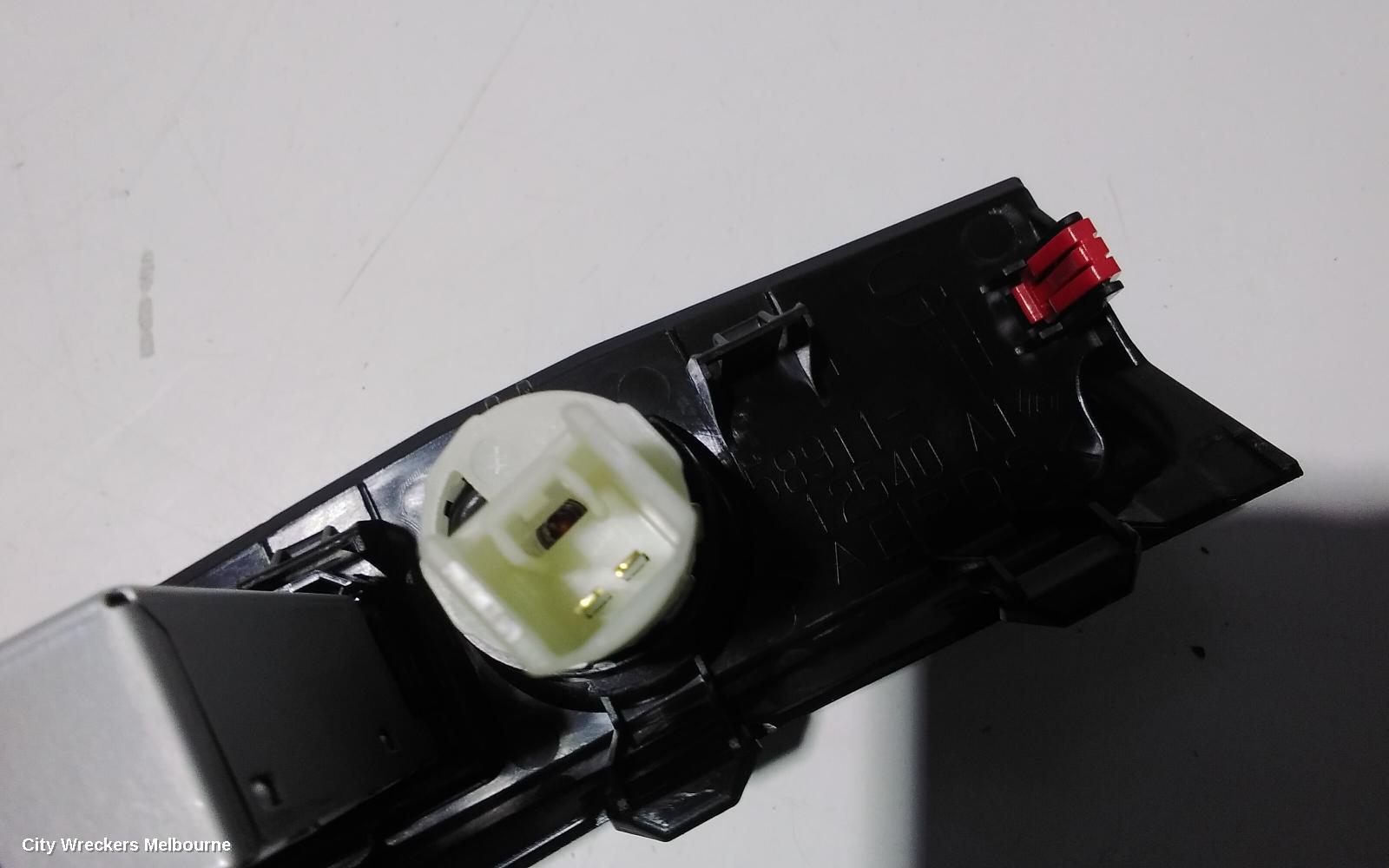 TOYOTA COROLLA, E210, 07/2018 ONWARDS, 85532-12010 POWER PORT W/ USB ASSY: 90644