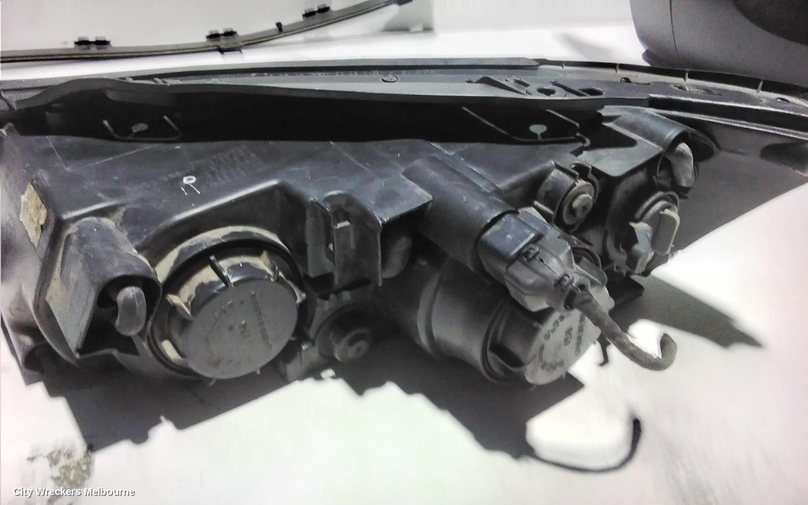 HYUNDAI SONATA RIGHT HEADLAMP, NF, 06/2005 - 05/2008