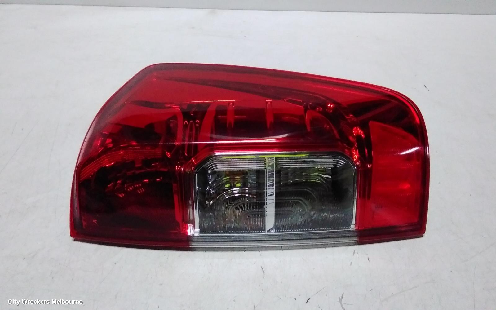 NISSAN NAVARA RIGHT TAILLIGHT, NP300, IN BODY, NON LED TYPE, 12/2020 ONWARDS