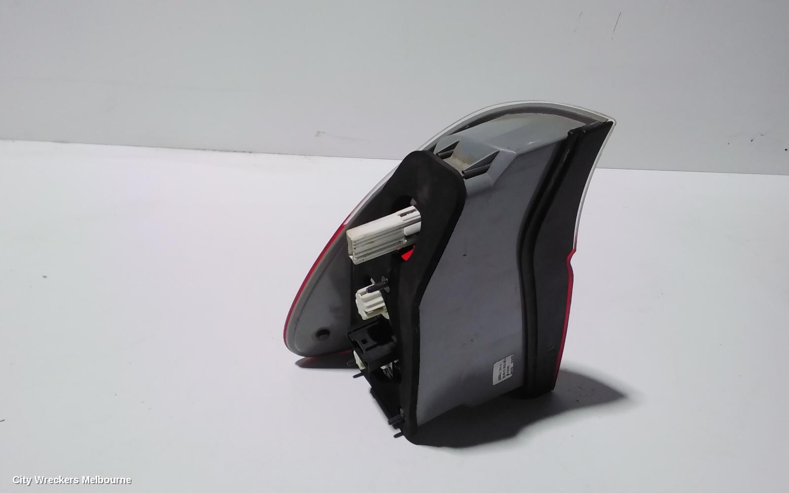 BMW X5 RIGHT TAILLIGHT, CLEAR FLASHER, E53, 10/2003 - 08/2006