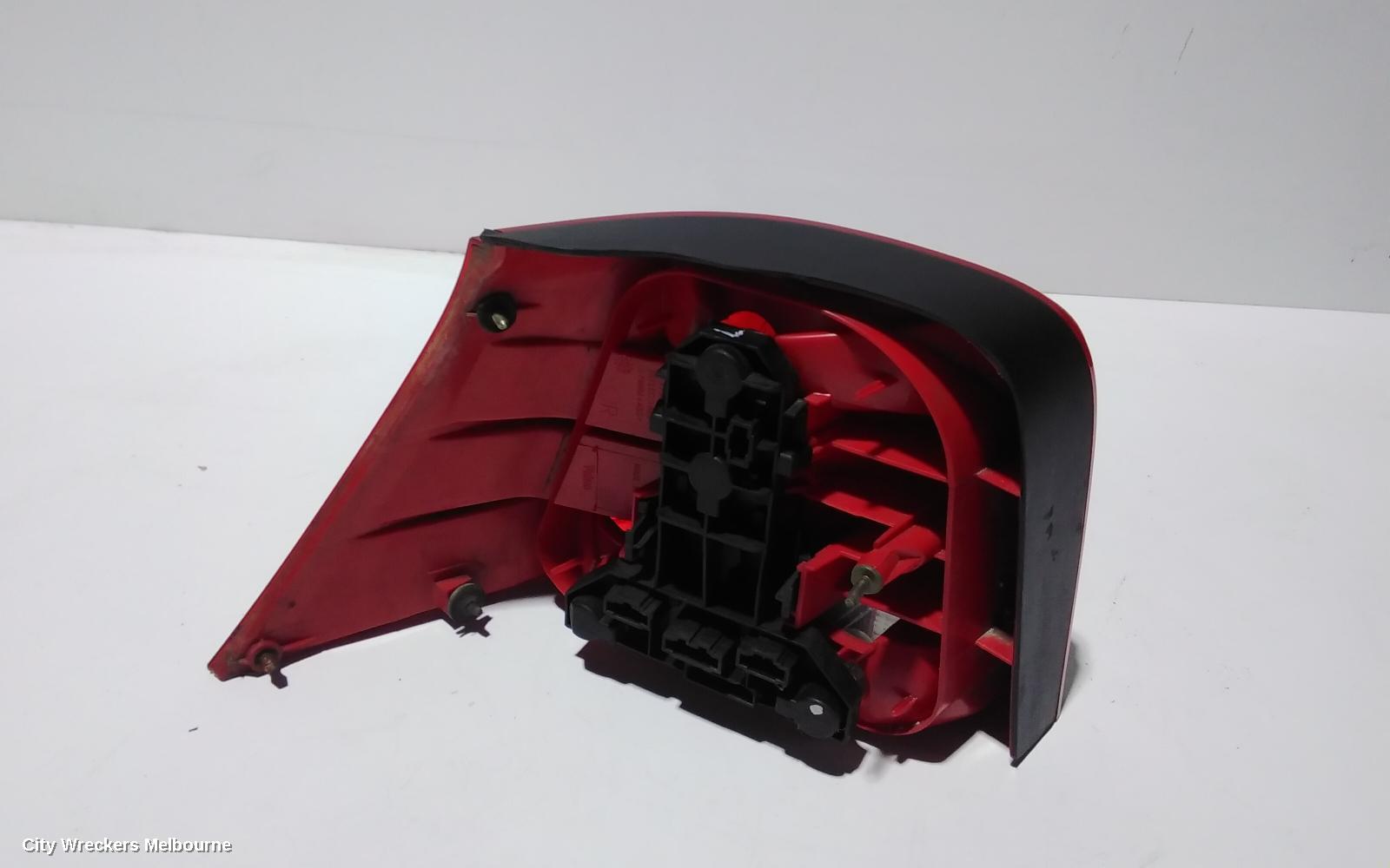 VOLKSWAGEN GOLF RIGHT TAILLIGHT, GEN 4, HATCH, GLE TYPE, 09/1998 - 06/2004