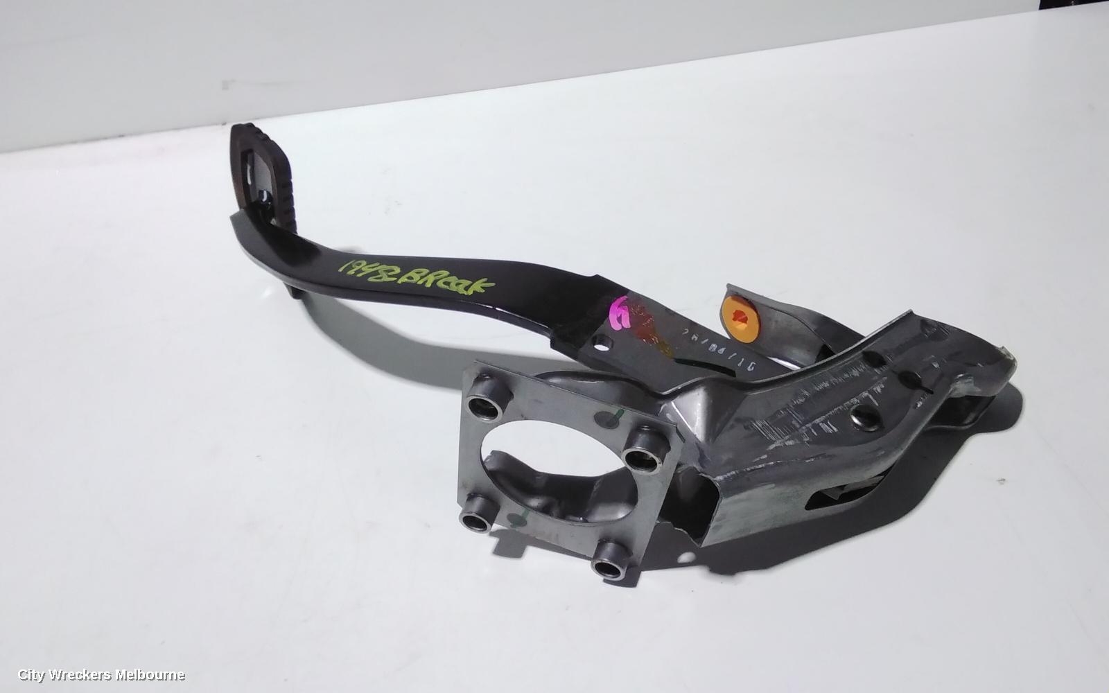 MITSUBISHI TRITON PEDAL ASSEMBLY, BRAKE PEDAL, MQ, 04/2015 ONWARDS