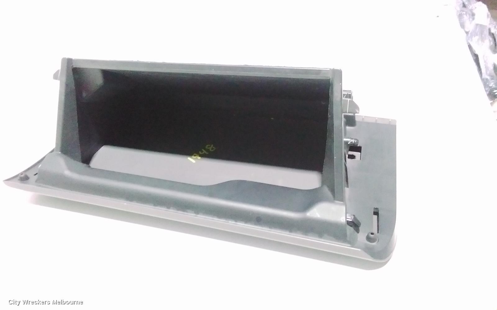 MITSUBISHI TRITON GLOVE BOX, MQ-MR, 03/2015 - 10/2023