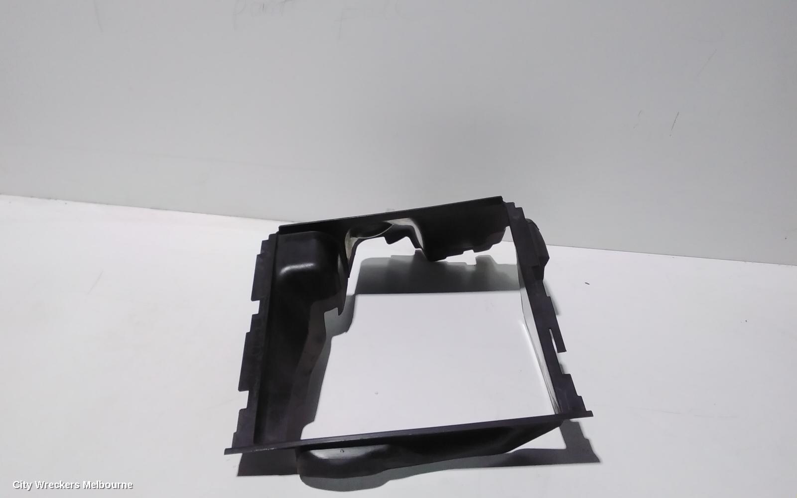 AUDI Q7, 4L, 09/2006 - 08/2015, 4L0 117 335 F   LHF GUIDE: 90723