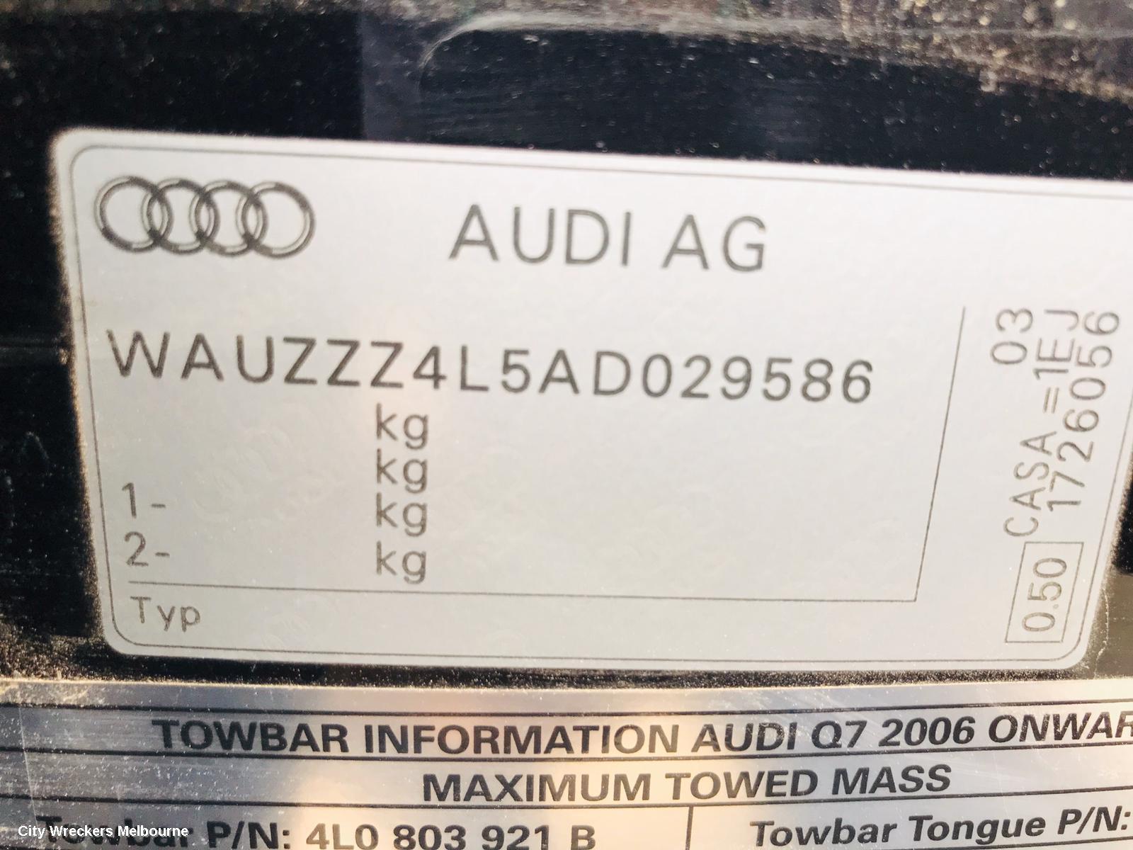 AUDI Q7 LEFT TAILLIGHT, 4L, IN TAILGATE, 10/2009 - 08/2015
