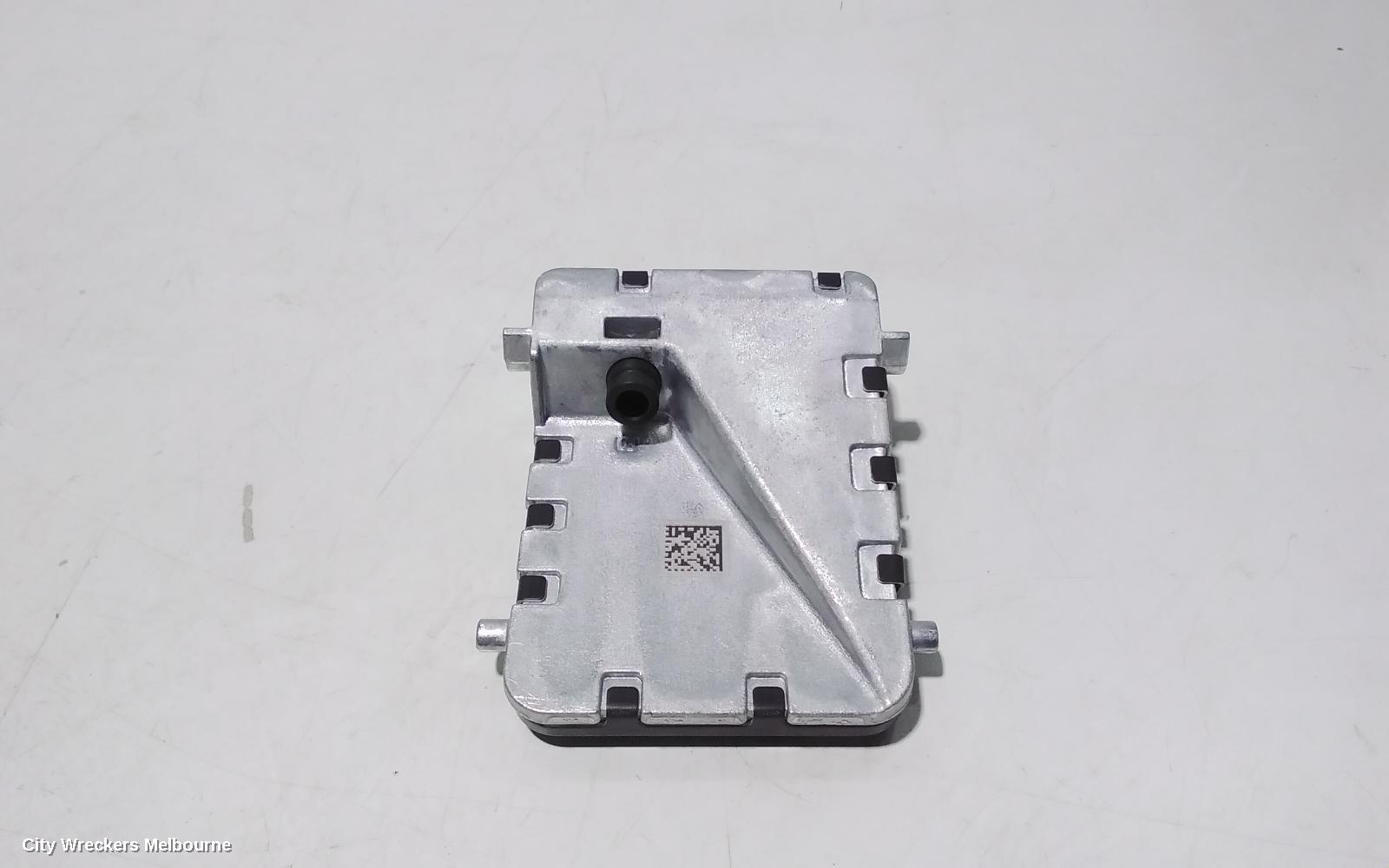TOYOTA CAMRY REVERSE CAMERA, FRONT CAMERA (WINDSCREEN MOUNTED), XV70, 09/2017 - 08/2020