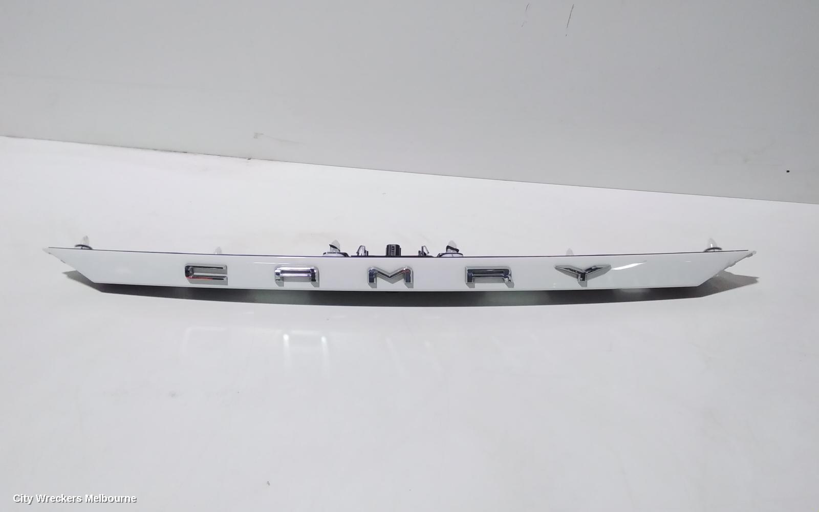 TOYOTA CAMRY REAR GARNISH, BOOTLID GARNISH, XV70, 09/2017 ONWARDS