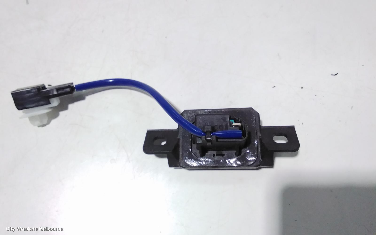 TOYOTA CAMRY, XV70, 09/2017 - 05/2024, BOOT LATCH: 90796