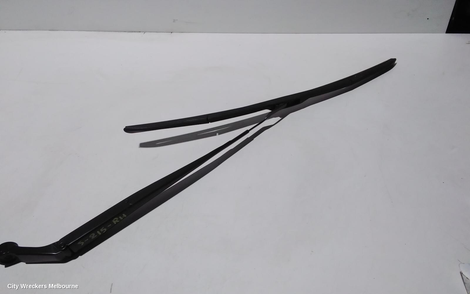 TOYOTA CAMRY WIPER ARM, XV70, FRONT (RH SIDE), 09/2017 - 05/2024