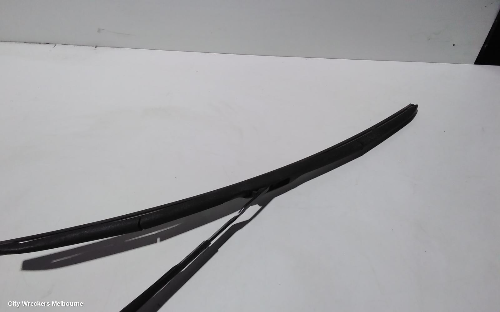 TOYOTA CAMRY WIPER ARM, XV70, FRONT (RH SIDE), 09/2017 - 05/2024