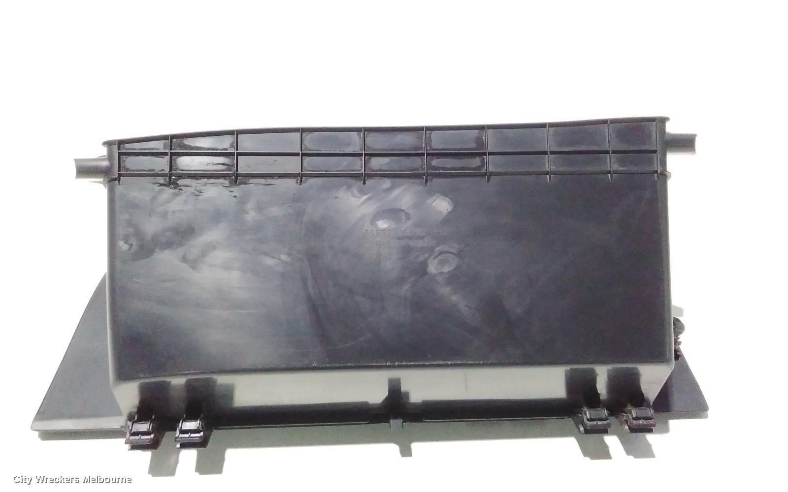 TOYOTA KLUGER GLOVE BOX, XU50 SERIES, 03/2014 - 02/2021
