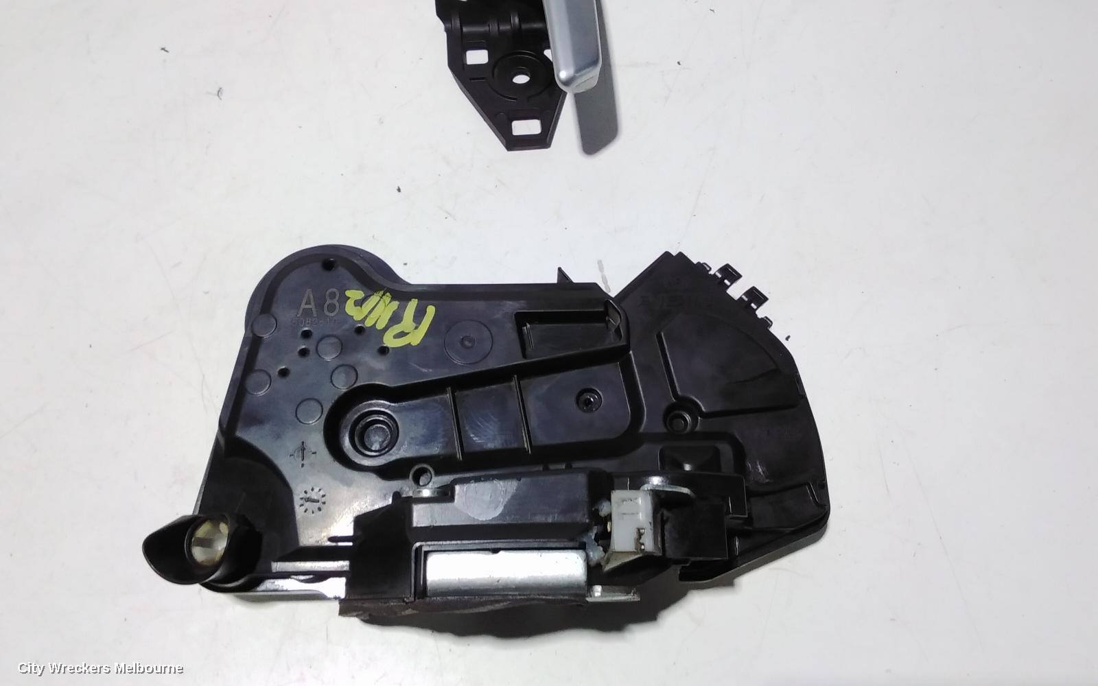 TOYOTA KLUGER DOOR/BOOT/GATE LOCK, RIGHT FRONT DOOR LOCK, GSU50/GSU55, 03/2014 - 02/2021