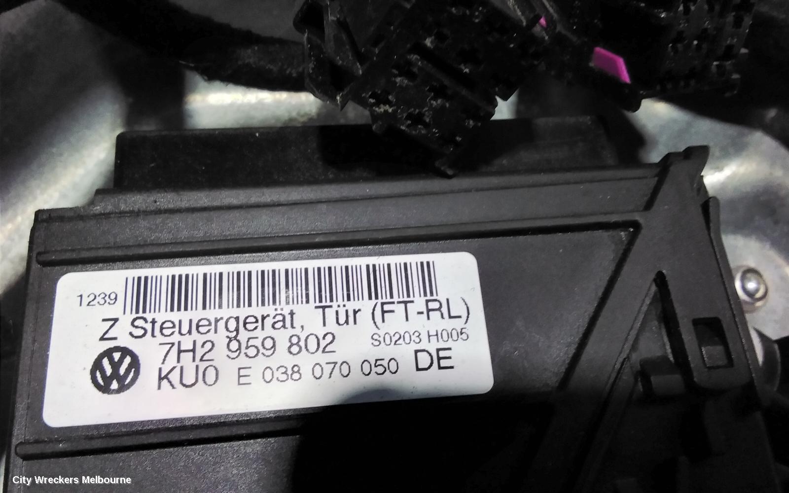VOLKSWAGEN TRANSPORTER RIGHT FRONT WINDOW REG/MOTOR, T5, POWER, 03/2010 - 06/2015