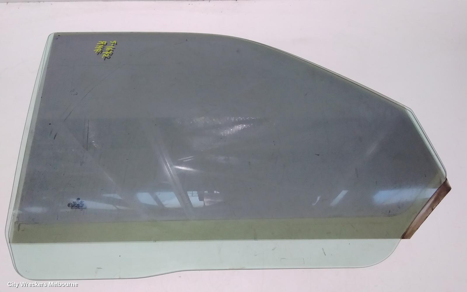 VOLKSWAGEN TRANSPORTER RIGHT FRONT DOOR WINDOW, T5, 08/2004 - 06/2015