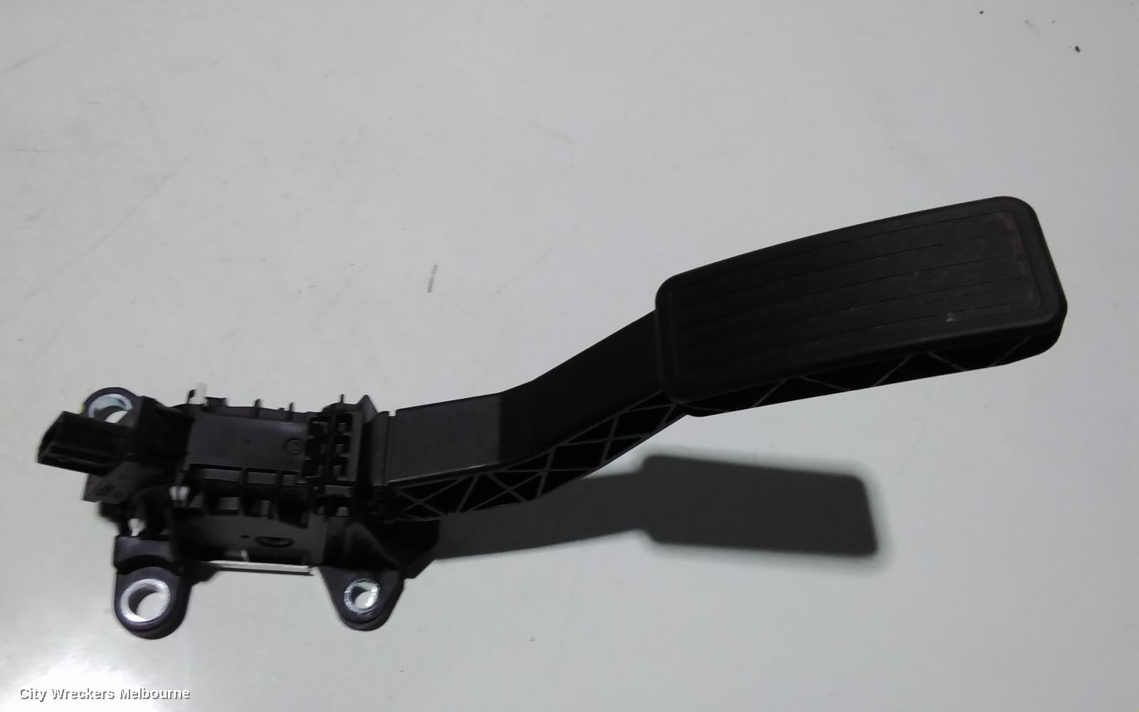 HONDA CRV PEDAL ASSEMBLY, RW, 05/2017 - 08/2023