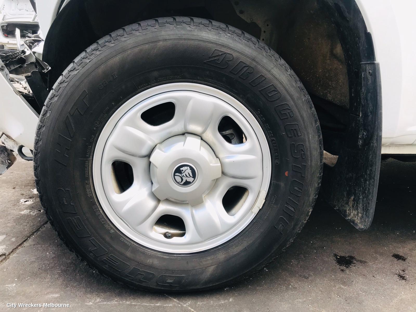 HOLDEN COLORADO OVERFLOW BOTTLE, RG, 06/2012 - 12/2020