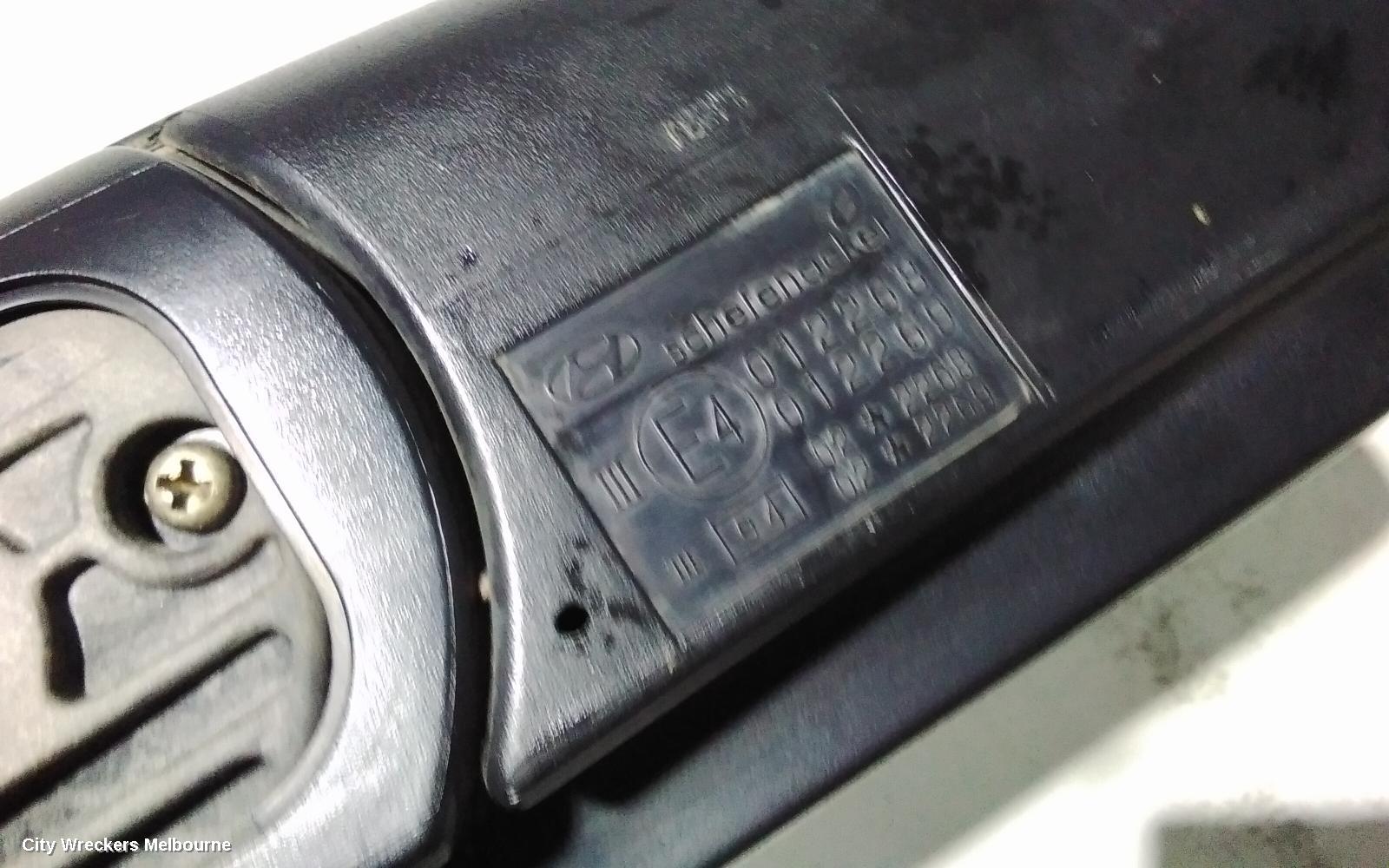 HYUNDAI TUCSON LEFT DOOR MIRROR, POWER, NON-HEATED TYPE, 08/2004 - 01/2010