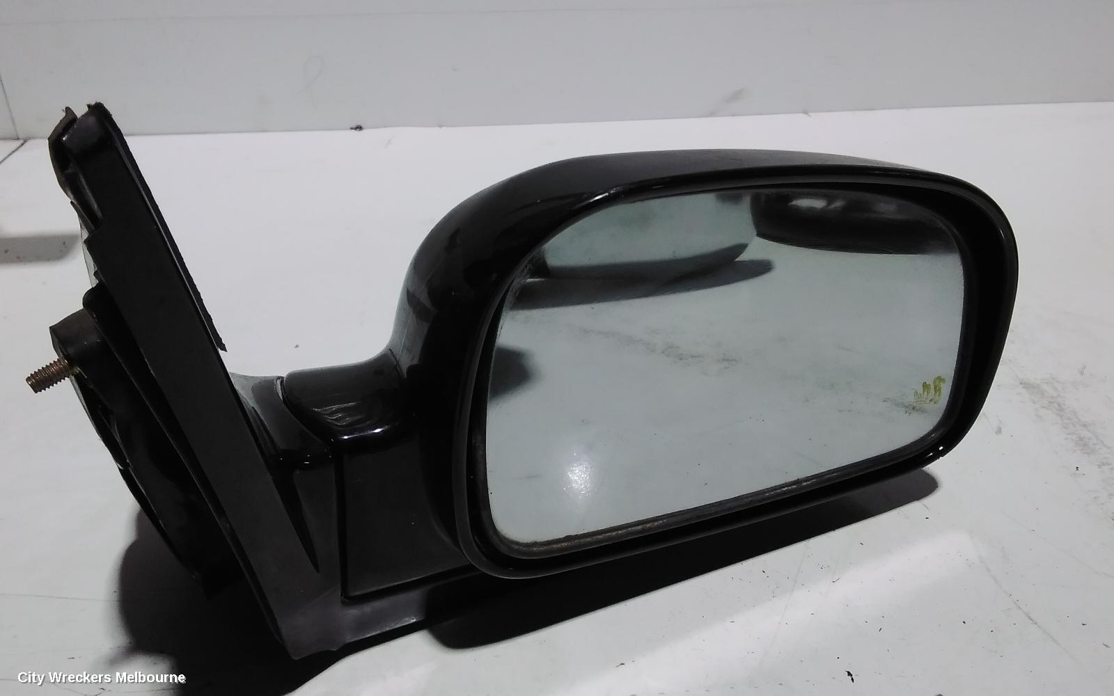 HYUNDAI SANTA FE RIGHT DOOR MIRROR, SM, POWER, BLACK, 11/2000 - 11/2005