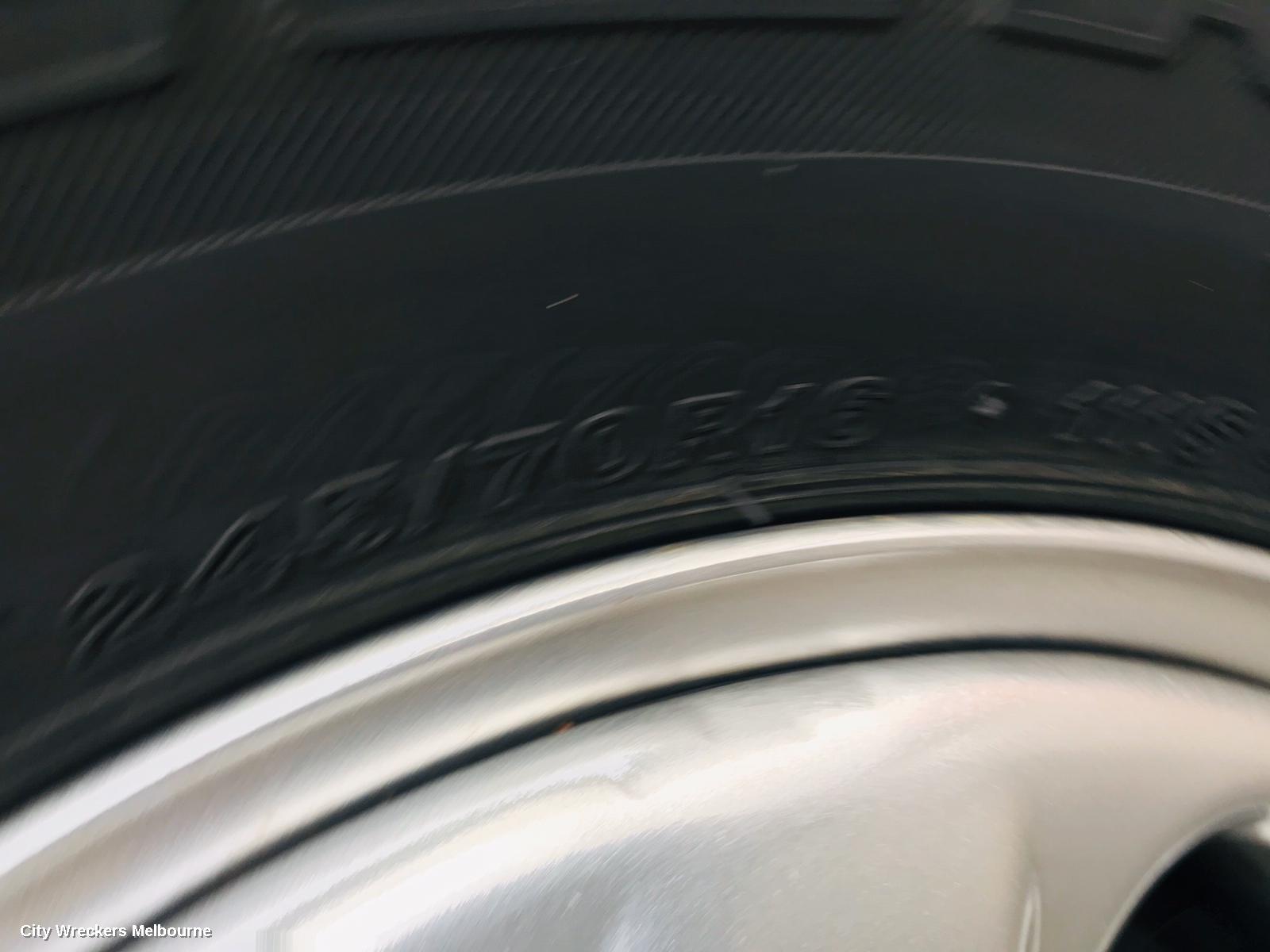 HOLDEN COLORADO OVERFLOW BOTTLE, RG, 06/2012 - 12/2020
