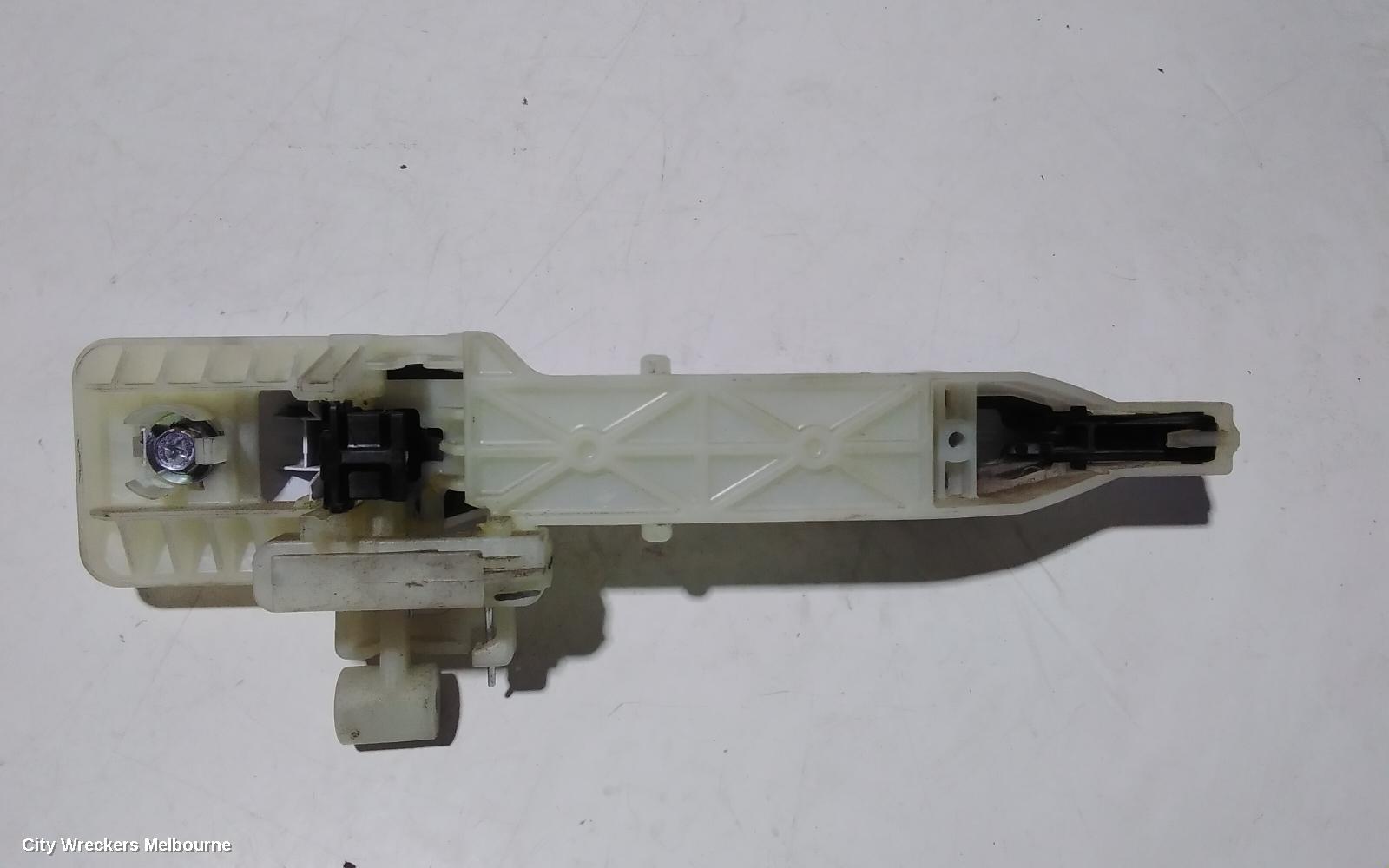 HYUNDAI I40 DOOR HANDLE, OUTER, LH FRONT/REAR, NON KEYLESS ENTRY TYPE, VF, 09/2011 - 12/2019