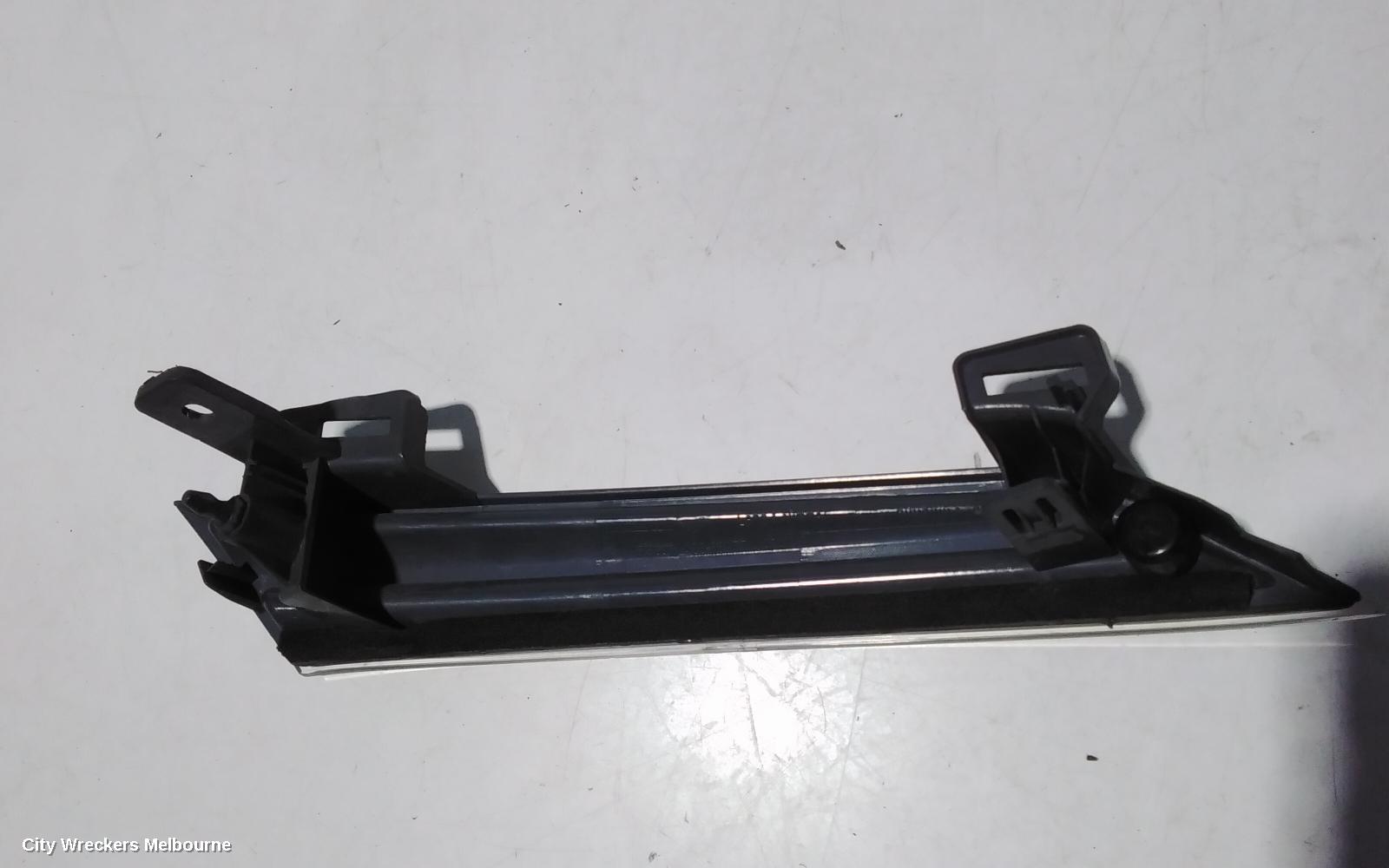 NISSAN MURANO LEFT INDICATOR/FOG/SIDE, HEADLAMP GARNISH (CENTRE), Z51, 12/2008 - 12/2014