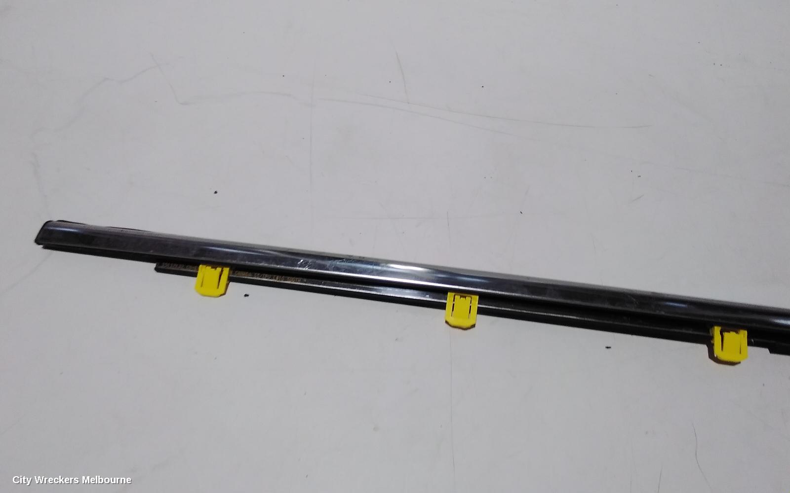 HONDA CRV DOOR MOULD, CHROME MOULD LHR: 91189, LH REAR, CHROME INSERT TYPE, RW, 05/2017 ONWARDS