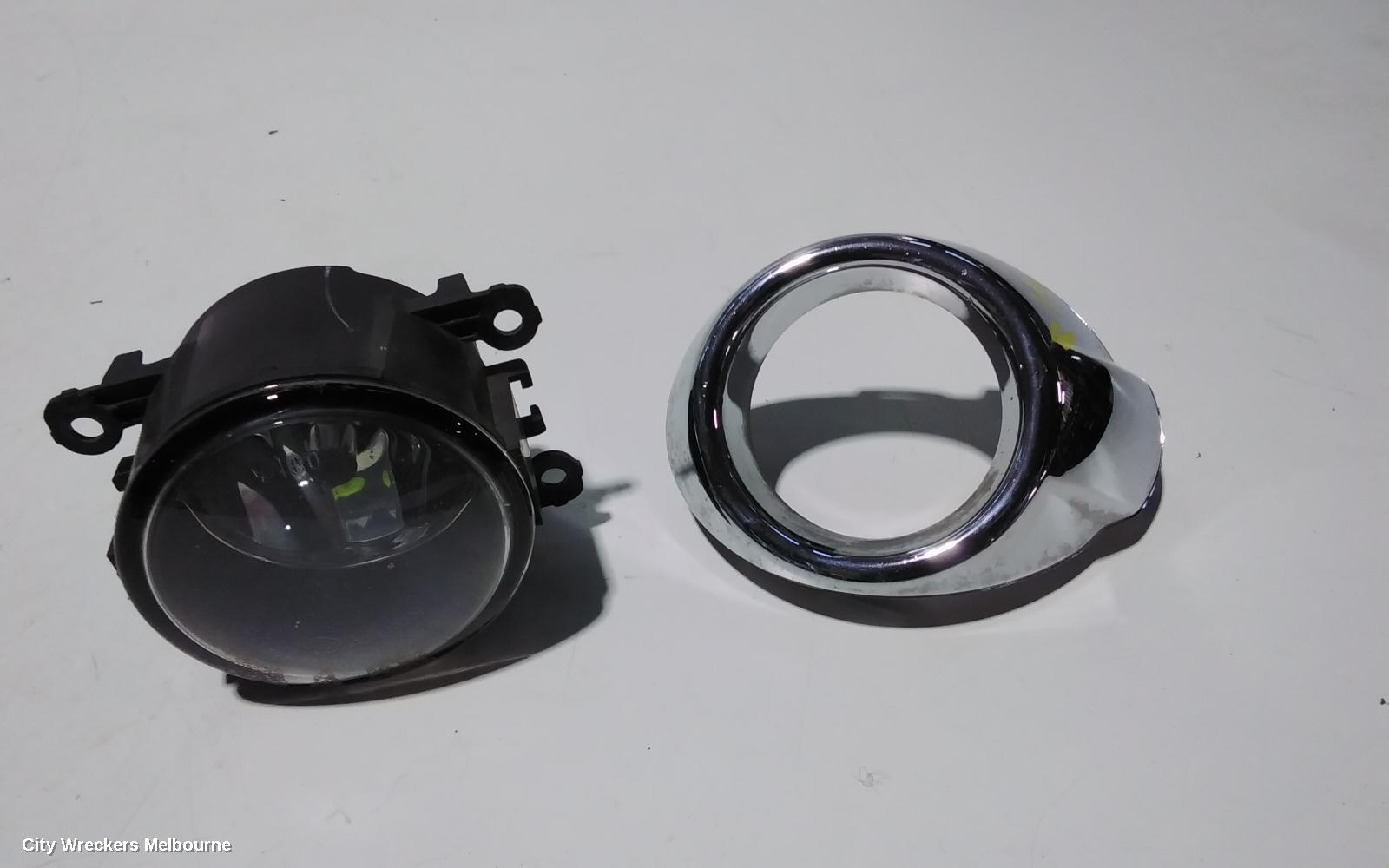 FORD FOCUS RIGHT INDICATOR/FOG/SIDE, BUMPER FOGLAMP, LW, TREND/SPORT/TITANIUM, 05/2011 - 08/2015