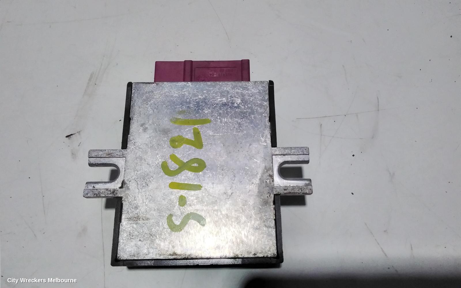 BMW 5 SERIES, F10/F11, 05/2010 - 01/2017, EKPM3 - FUEL PUMP CONTROL MODULE : 91230