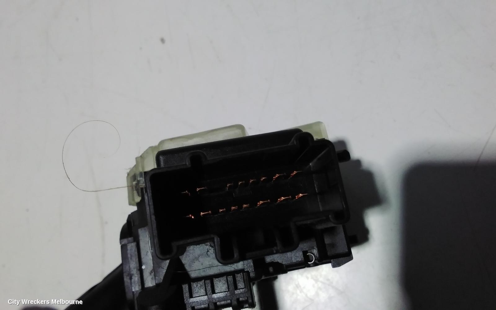 TOYOTA AVENSIS COMBINATION SWITCH, FLASHER SWITCH, NON SPOTLIGHT TYPE, ACM20R, 5DR WAGON, 12/2001 - 12/2010