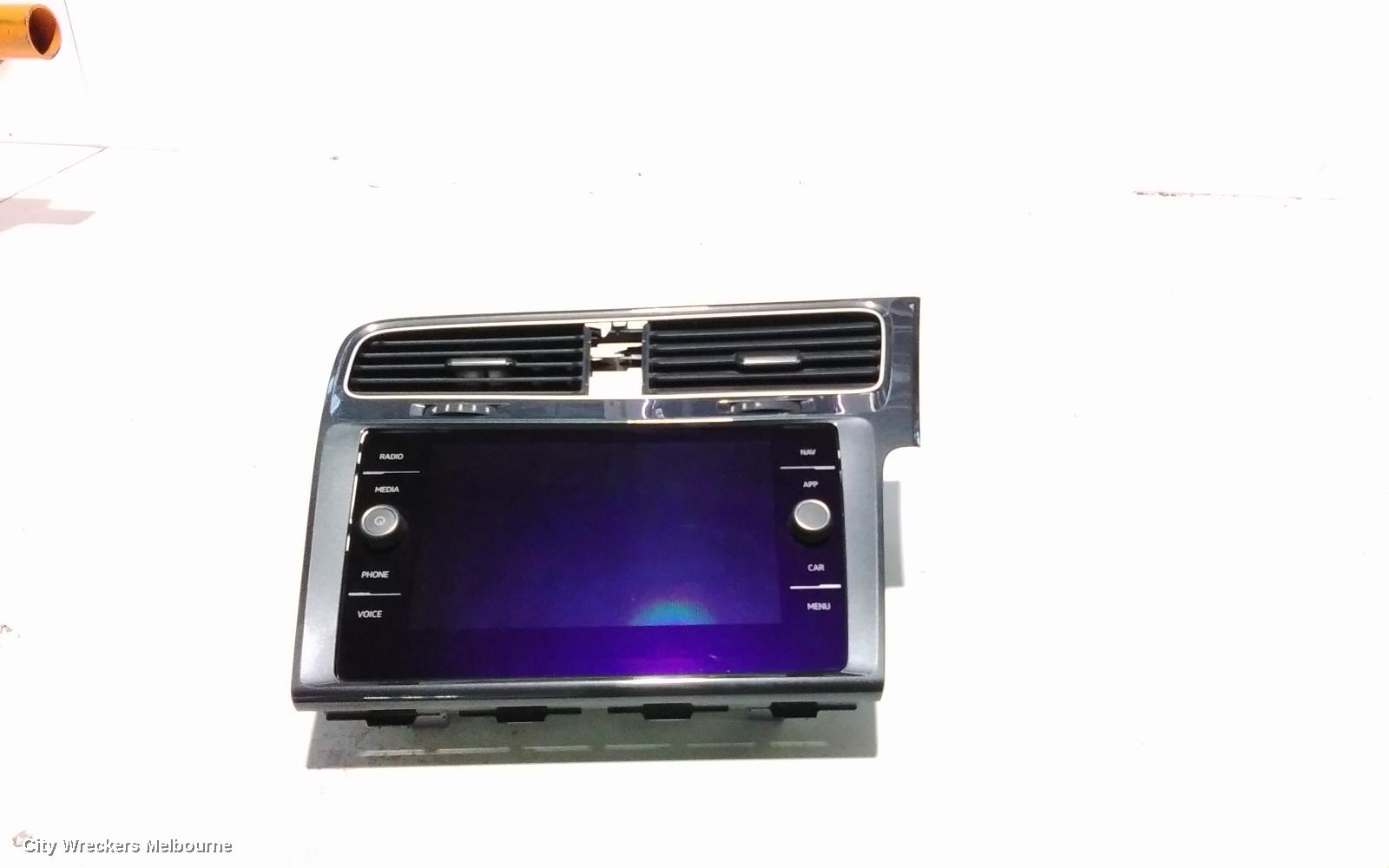 VOLKSWAGEN GOLF RADIO/CD/DVD/SAT/TV, DISPLAY SCREEN, SAT NAV TYPE,, GEN 7, 03/2017 - 08/2020