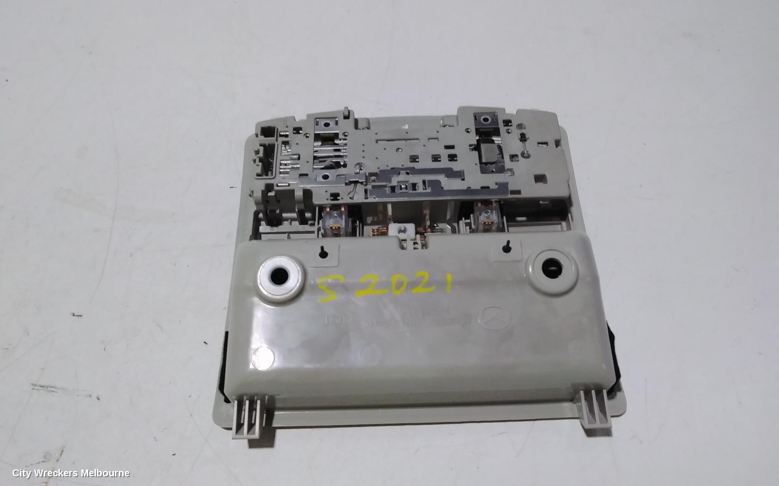 MAZDA CX9 COURTESY LIGHT, FRONT, MAP LIGHTS, W/ SUNGLASS HOLDER, NON SUNROOF SWITCH TYPE, 12/2007 ONWARDS