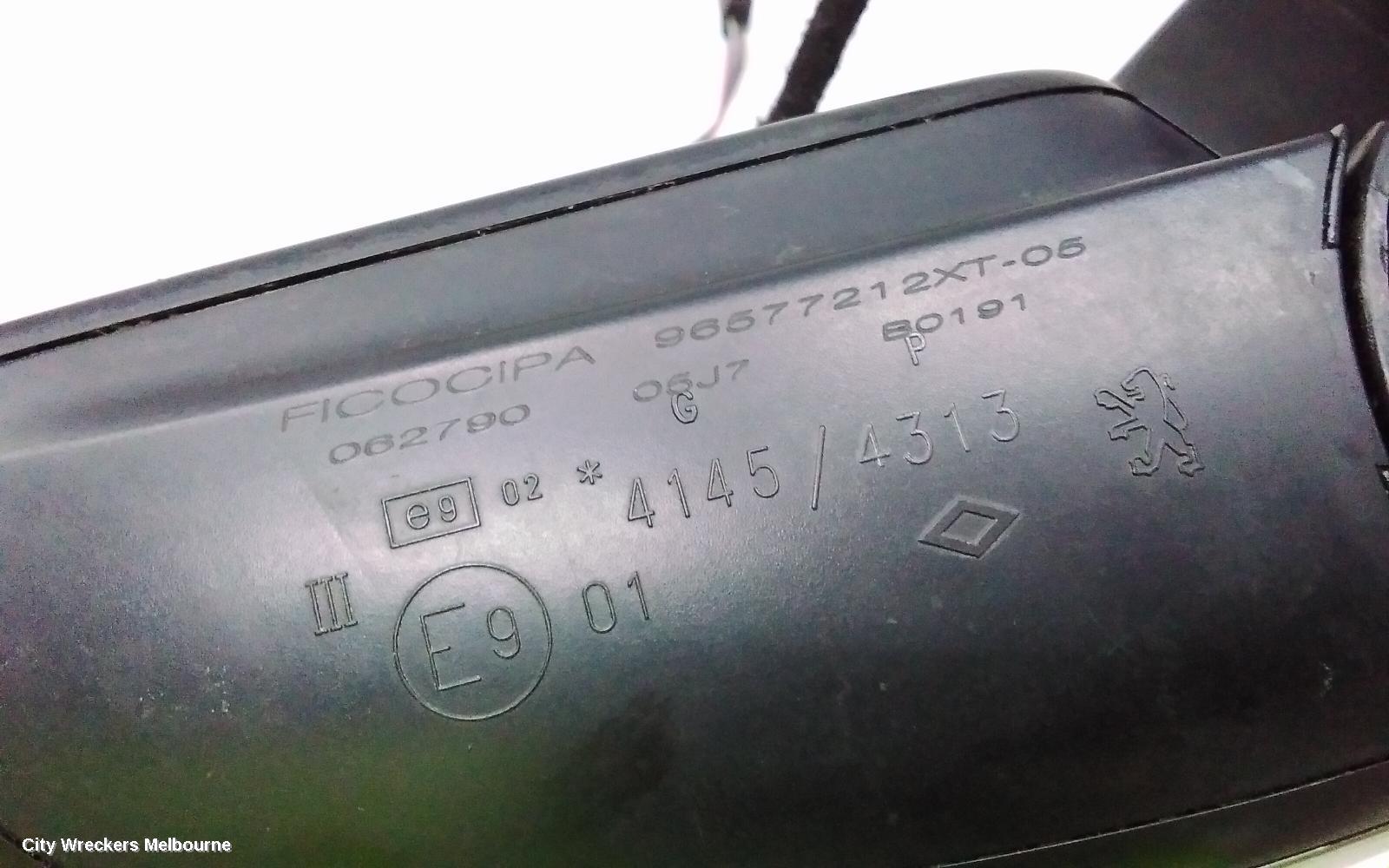 PEUGEOT 307 LEFT DOOR MIRROR, T5-T6, POWER, FOLDING (2 PLUG TYPE), 12/2001 - 12/2009
