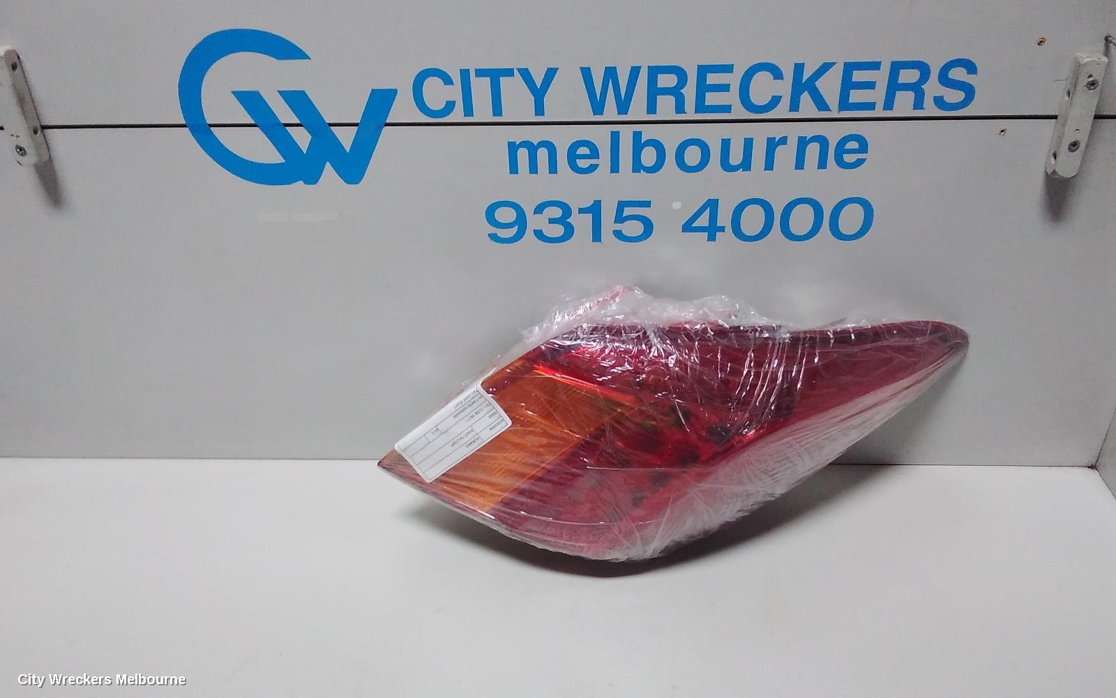 NISSAN MURANO RIGHT TAILLIGHT, Z51, 12/2008 - 08/2011