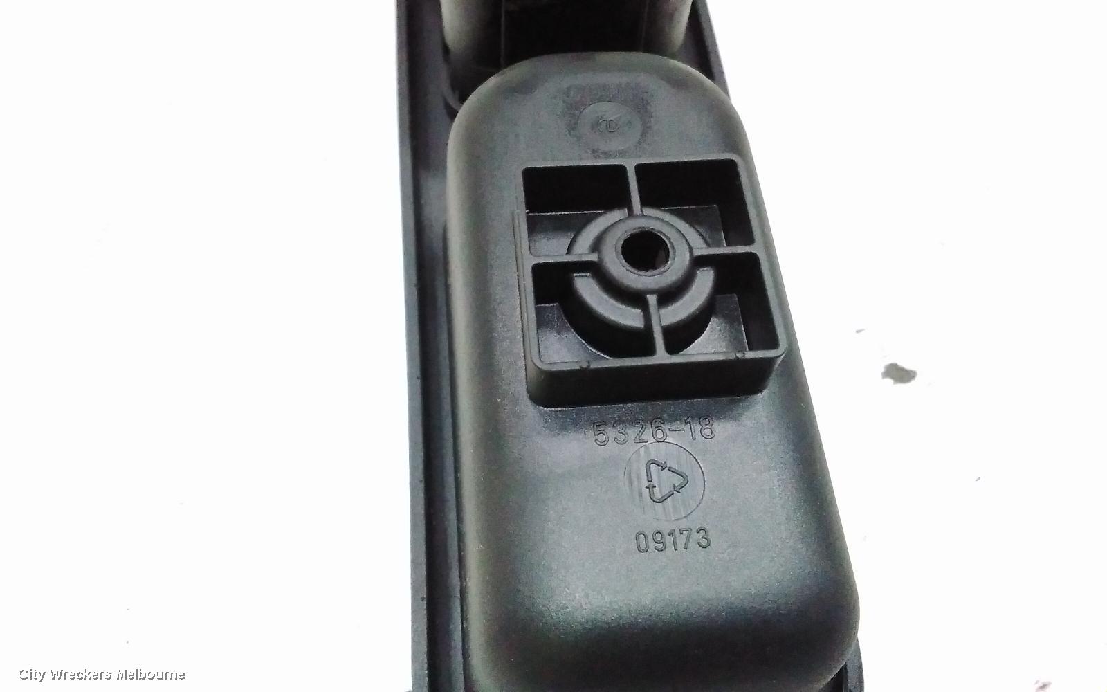 PEUGEOT 307 PWR DR WIND SWITCH, RH FRONT (MASTER SWITCH), WAGON, T6, 10/2005 - 12/2008