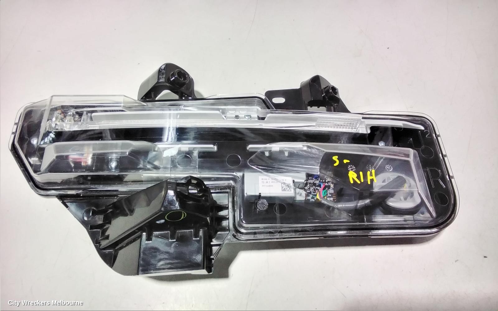 MAZDA CX30 RIGHT INDICATOR/FOG/SIDE, DAYTIME RUNNING LAMP, DM, 10/2019 ONWARDS