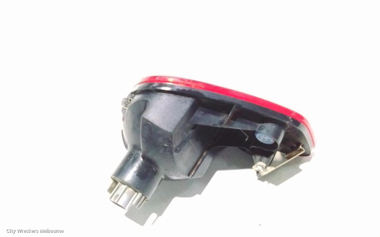 MITSUBISHI OUTLANDER RIGHT TAILLIGHT, BUMPER REFLECTOR, ZK-ZL, 04/2015 ONWARDS